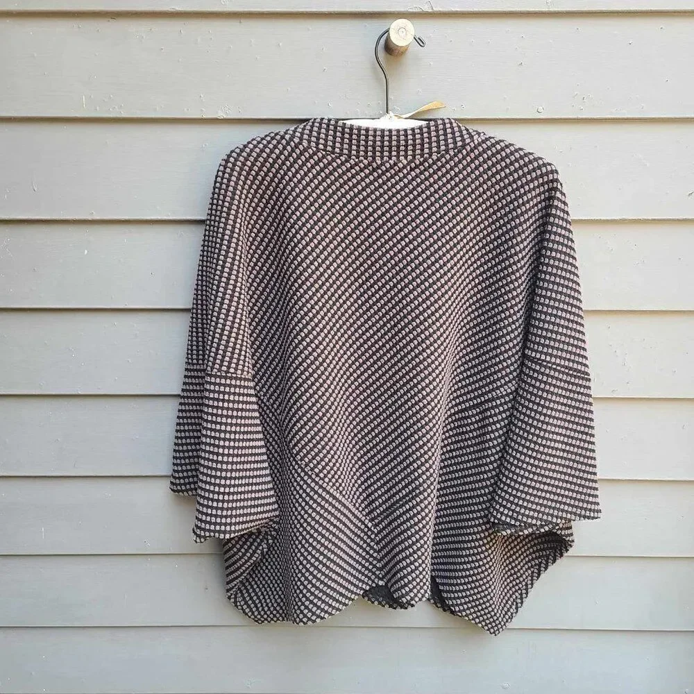 Habitat Black Gray Knit Poncho Sweater size Large